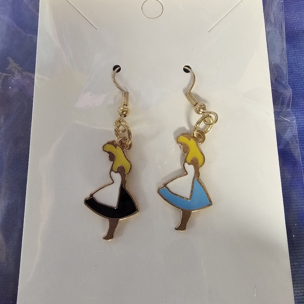 New Handmade Alice in wonderland black/blue earrings